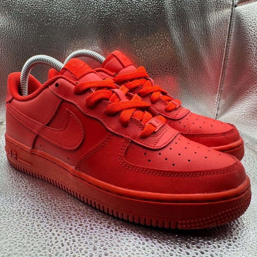 Size 5.5Y Nike Air Force 1 LV8 GS Kids University Red‎ Sneakers DM8875-600